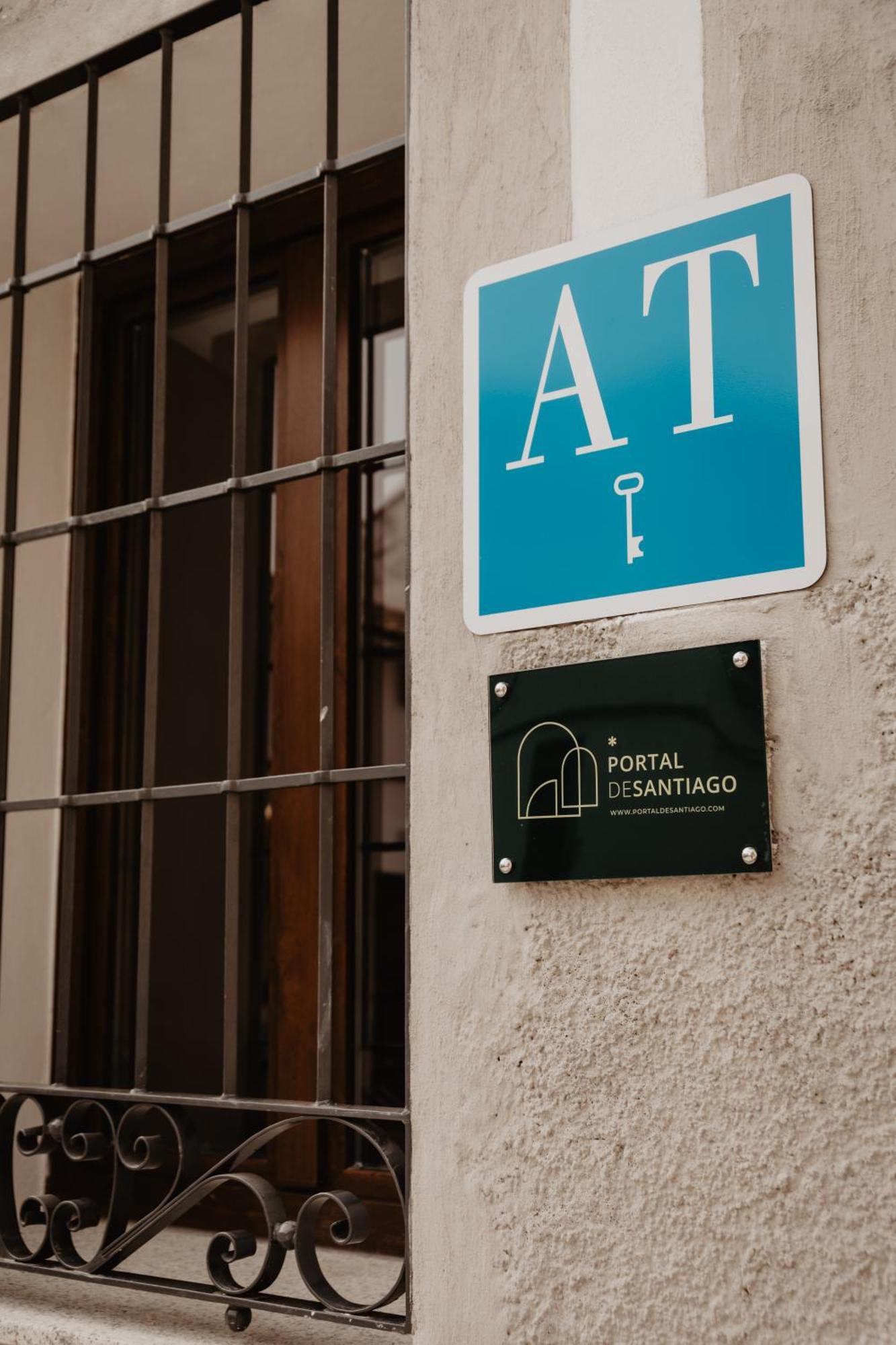Apartamento Portal De Santiago Caces Exterior foto
