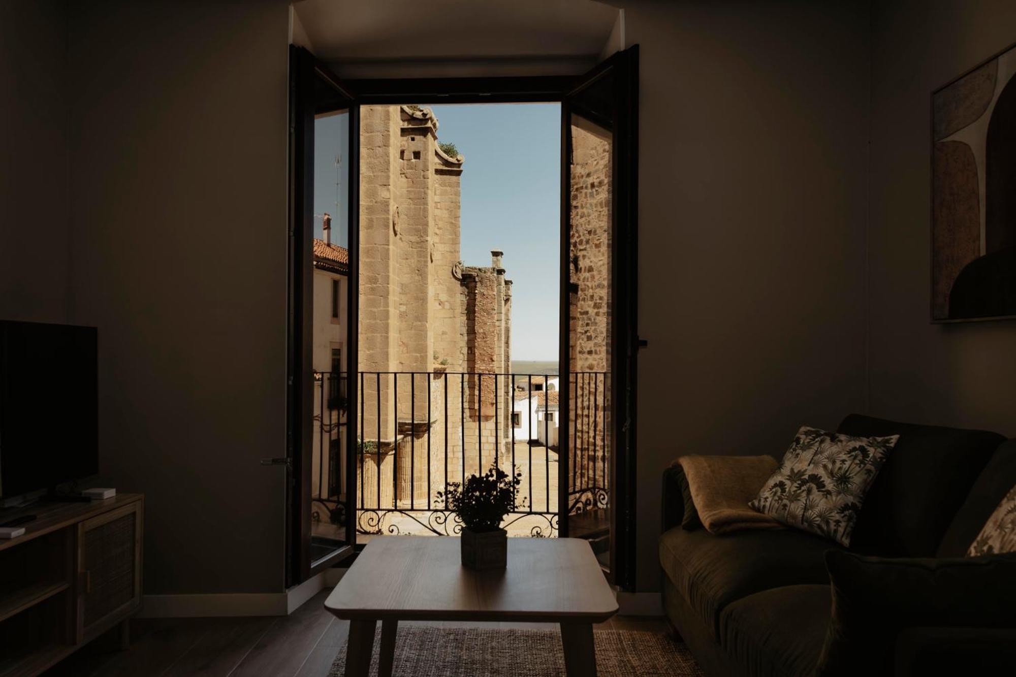 Apartamento Portal De Santiago Caces Exterior foto